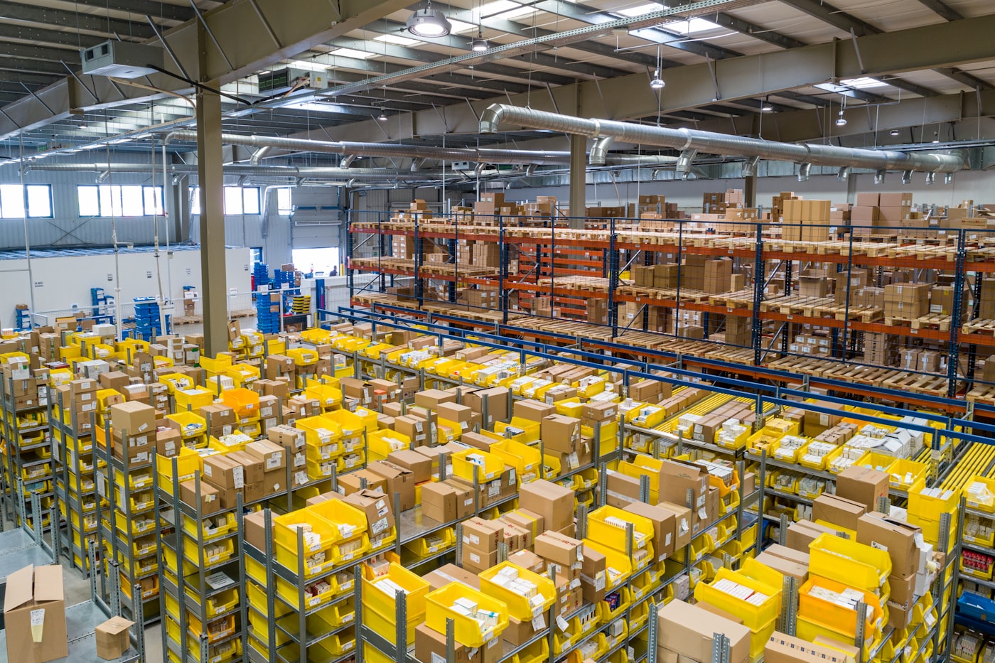 Depo high-bay LED aydınlatma
